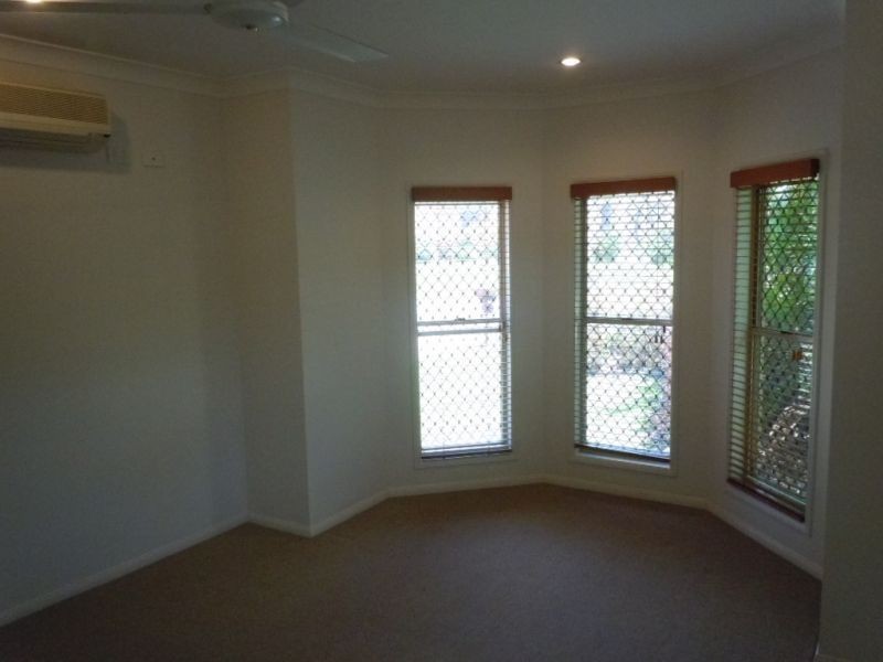 37 Chesterfield Close, Brinsmead QLD 4870