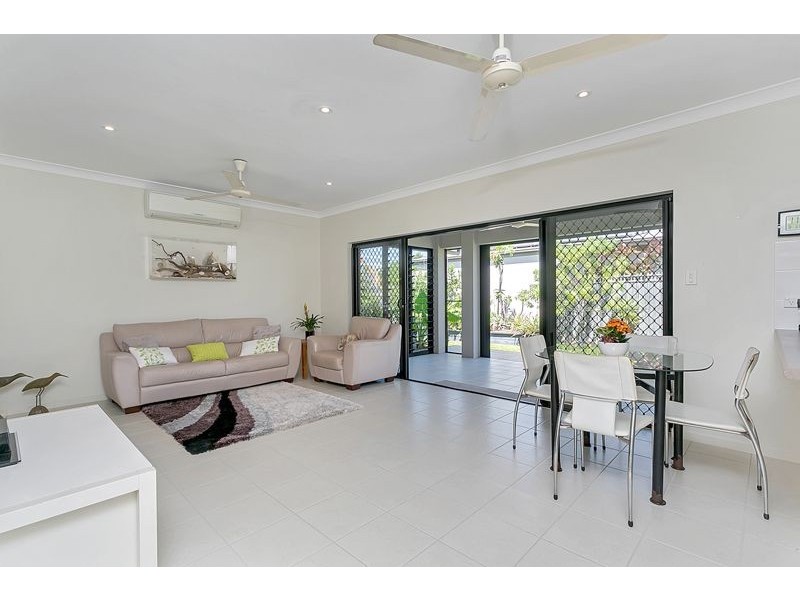 1/64-66 Harbour Drive, Trinity Park QLD 4879