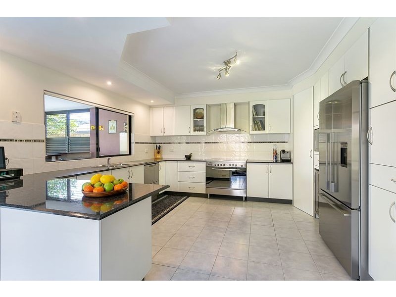 38 Bassett St, Kanimbla QLD 4870