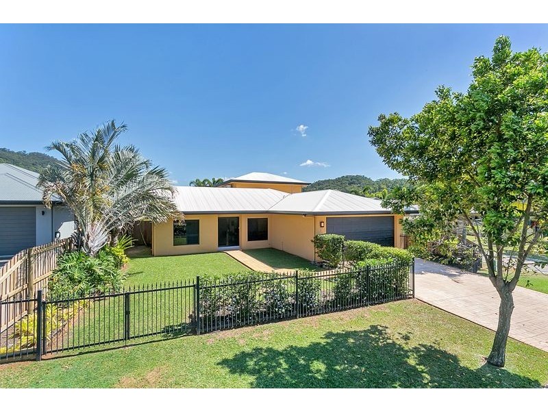 38 Bassett St, Kanimbla QLD 4870