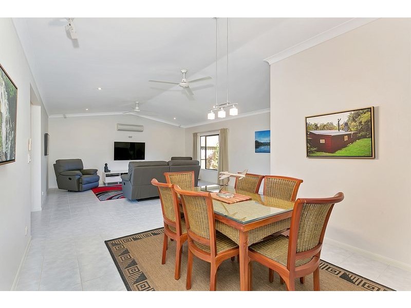 38 Bassett St, Kanimbla QLD 4870