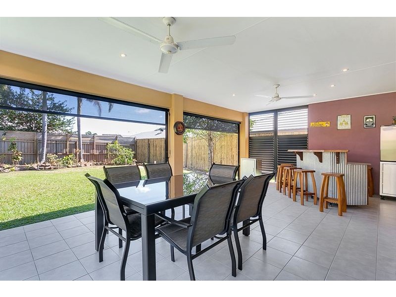 38 Bassett St, Kanimbla QLD 4870