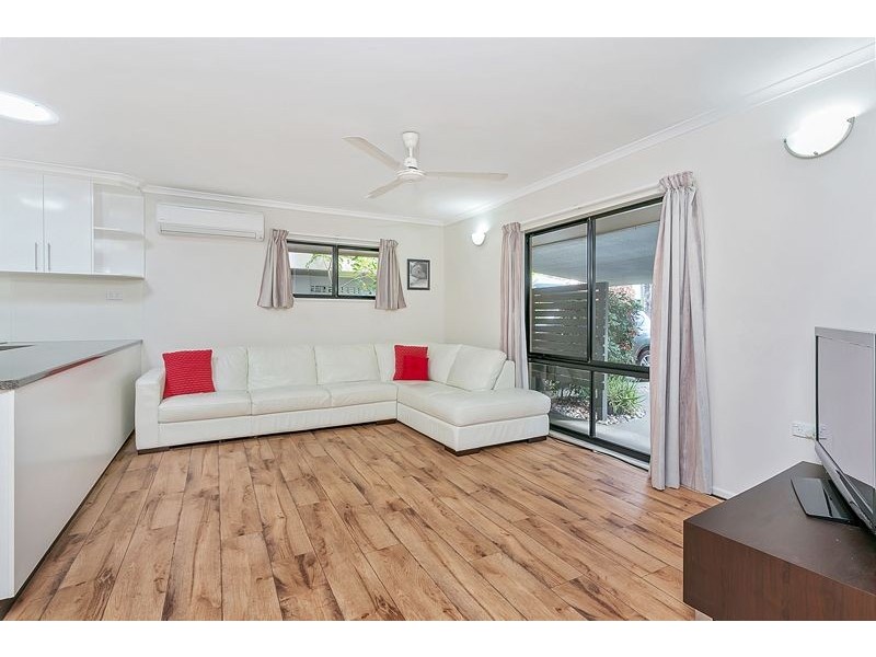 39 Henley Street, Earlville QLD 4870