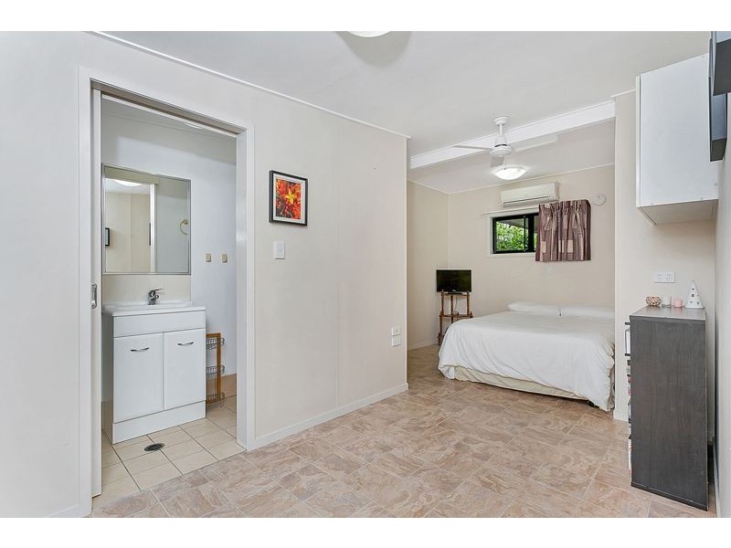 39 Henley Street, Earlville QLD 4870