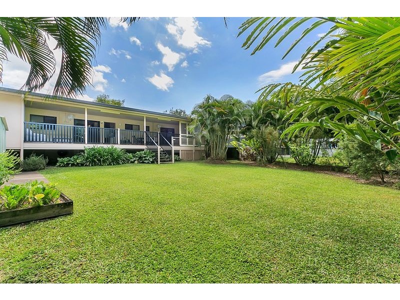 39 Henley Street, Earlville QLD 4870