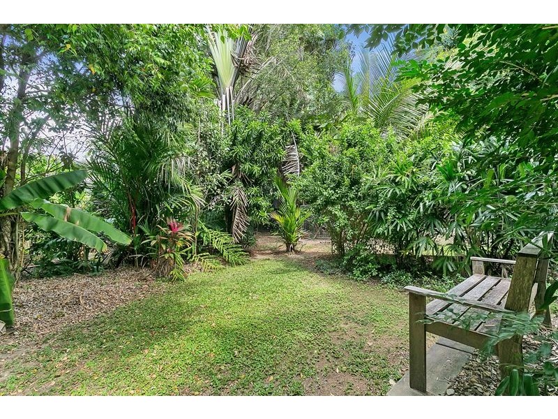 39 Henley Street, Earlville QLD 4870