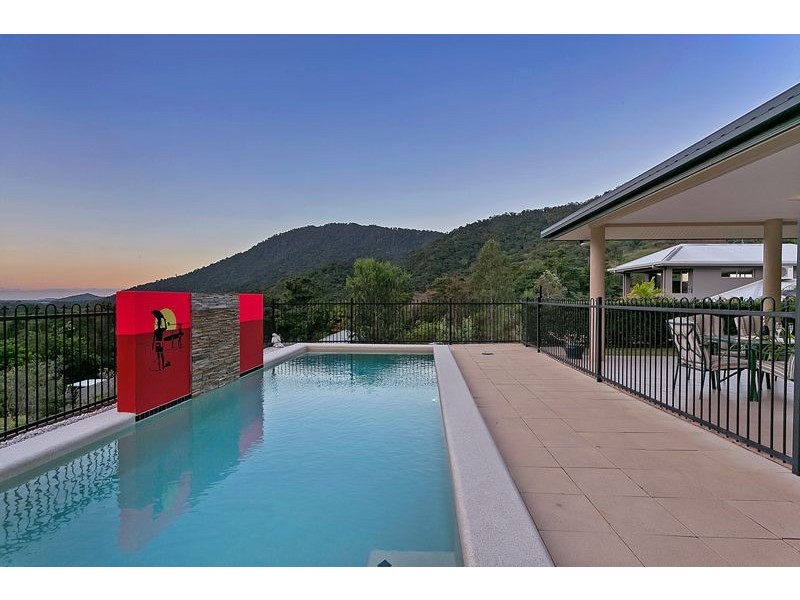 3 McColl Close, Redlynch QLD 4870