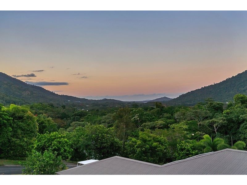 3 McColl Close, Redlynch QLD 4870