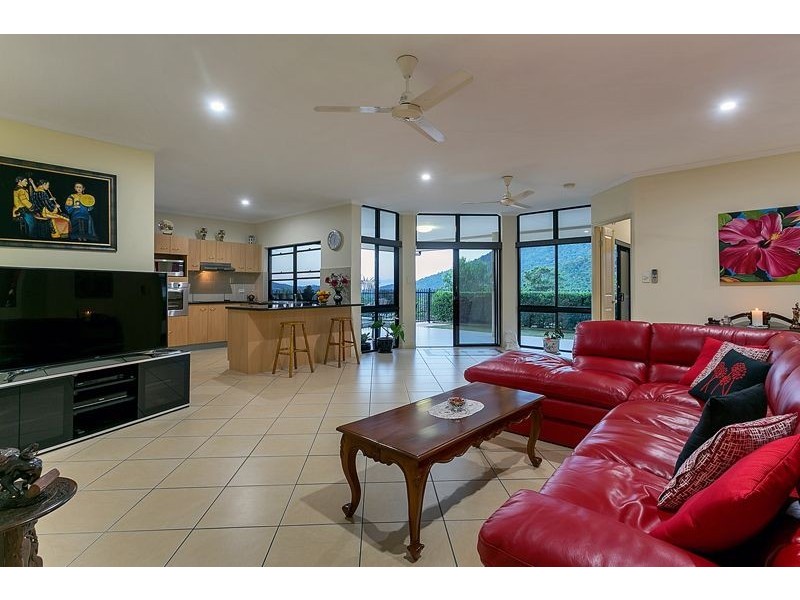 3 McColl Close, Redlynch QLD 4870