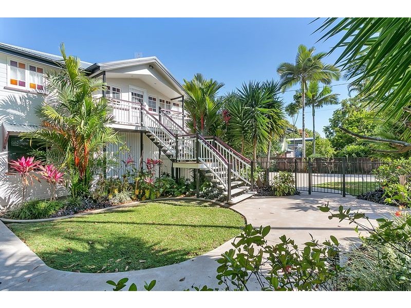 24 Mason Street, Stratford QLD 4870