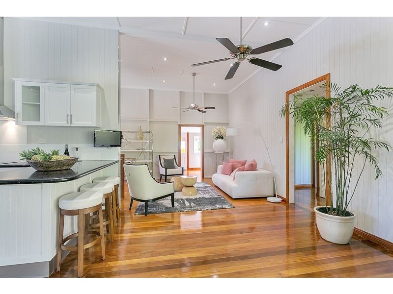 24 Mason Street, Stratford QLD 4870