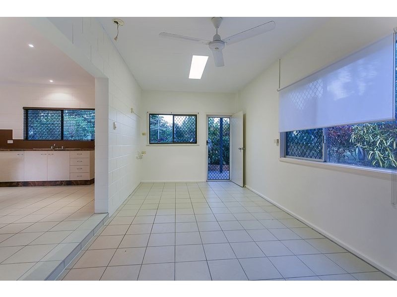 14 Universal Close, White Rock QLD 4868