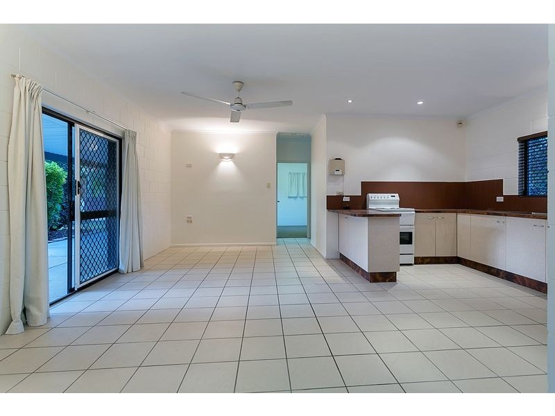 14 Universal Close, White Rock QLD 4868