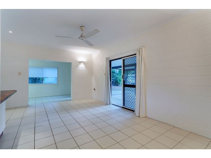 14 Universal Close, White Rock QLD 4868