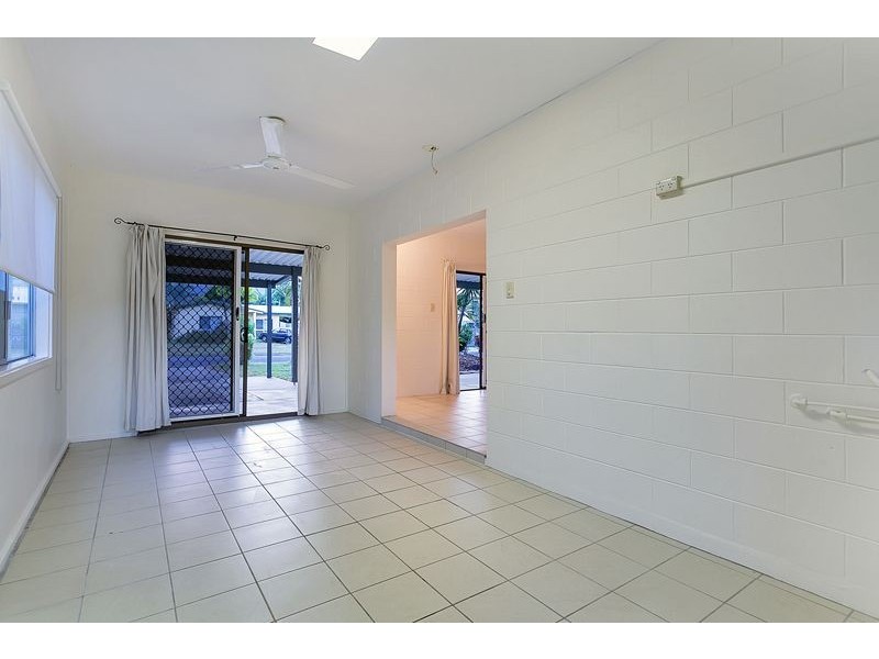 14 Universal Close, White Rock QLD 4868