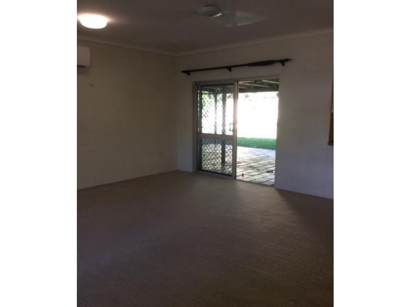 6 Hobson Drive, Brinsmead QLD 4870