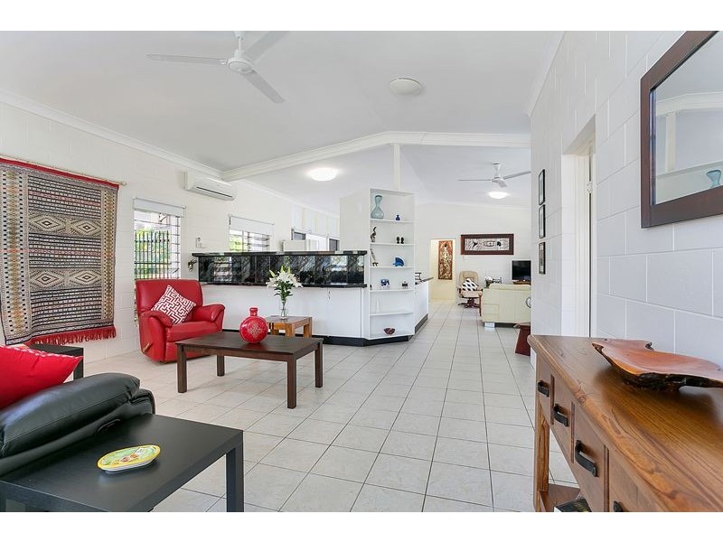 58 Baronia Crescent, Holloways Beach QLD 4878