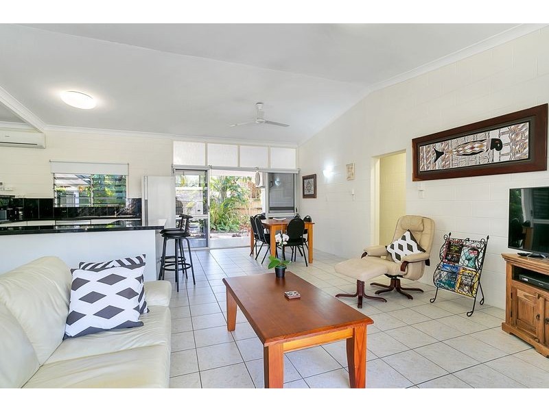 58 Baronia Crescent, Holloways Beach QLD 4878