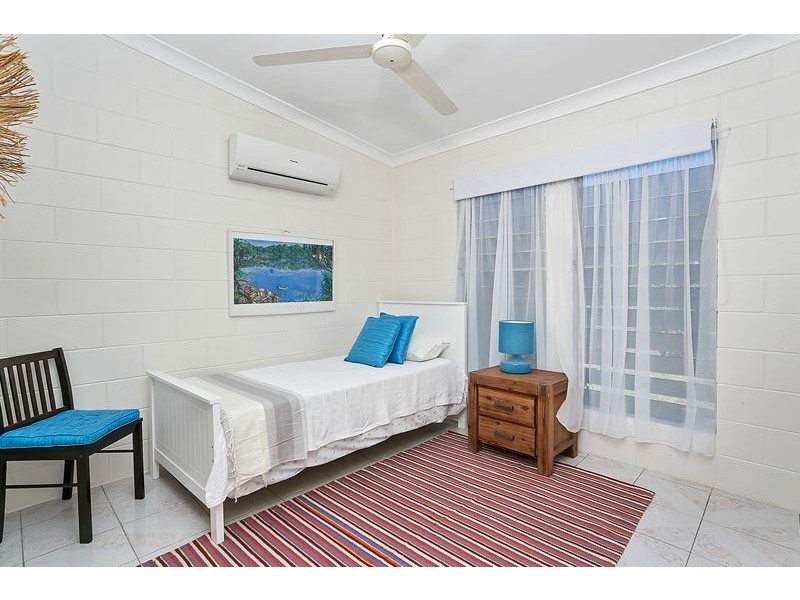 58 Baronia Crescent, Holloways Beach QLD 4878