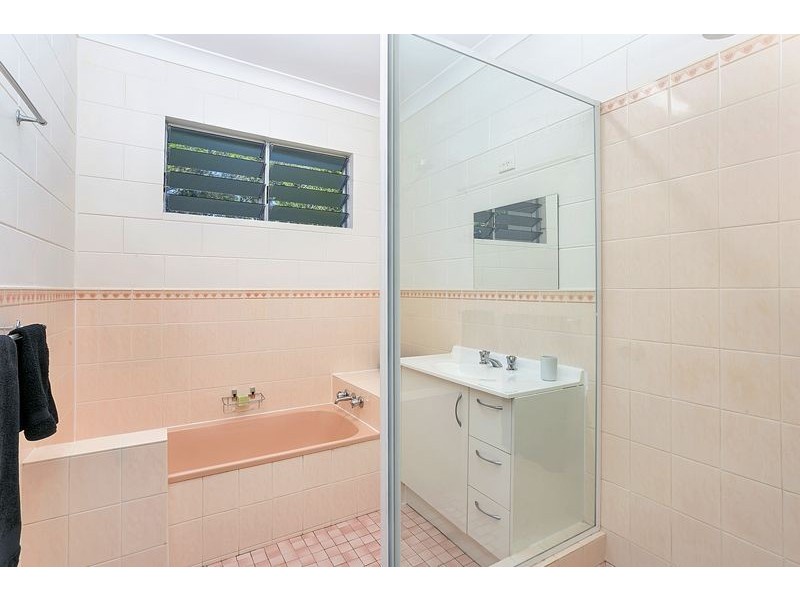 58 Baronia Crescent, Holloways Beach QLD 4878