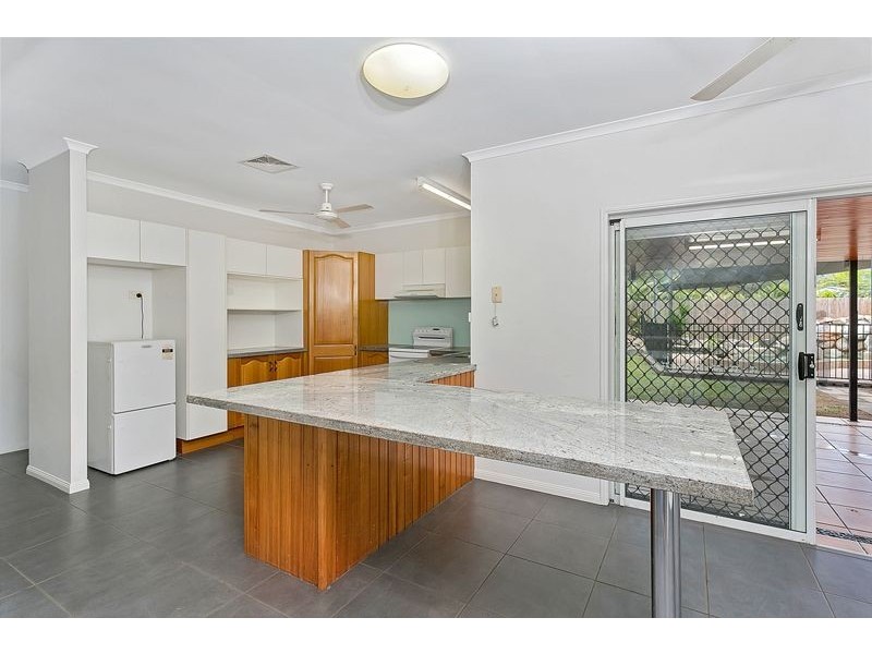188 Robert Road, Bentley Park QLD 4869
