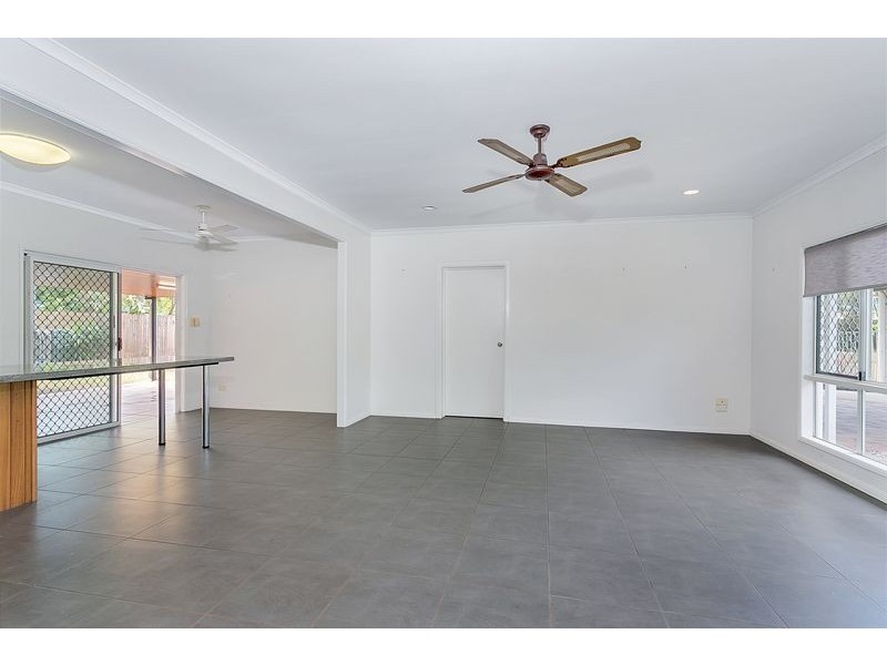 188 Robert Road, Bentley Park QLD 4869