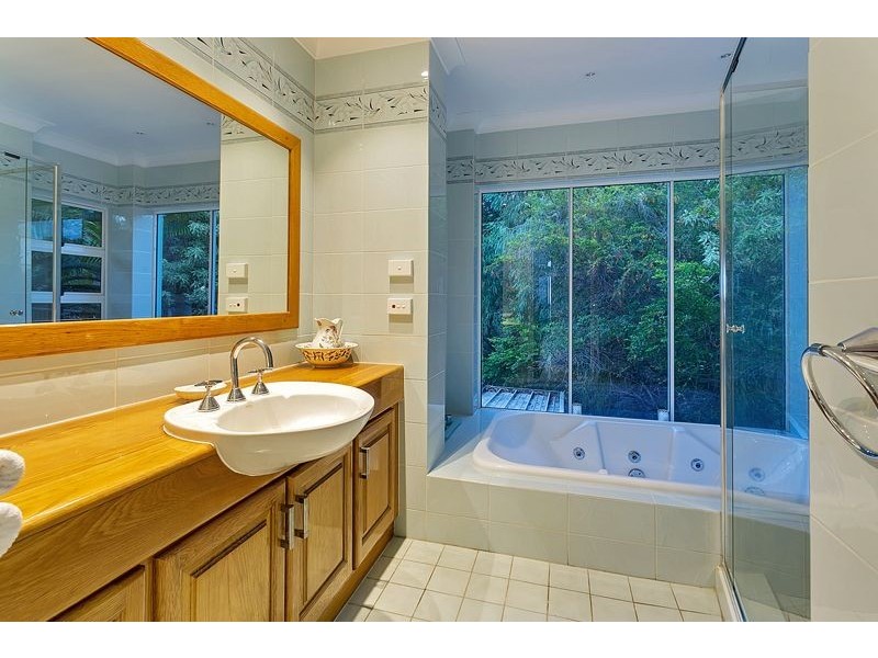 105-107 Fig Tree Drive, Caravonica QLD 4878