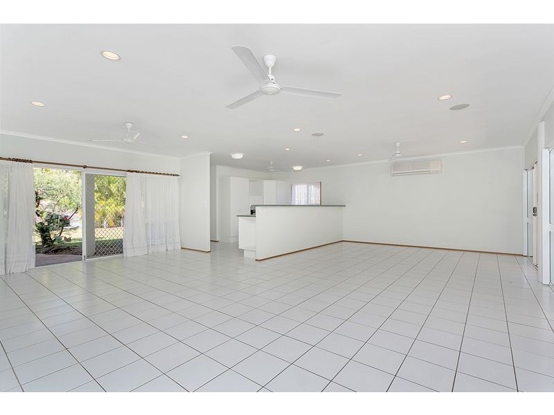 46 Callum Street, Mooroobool QLD 4870