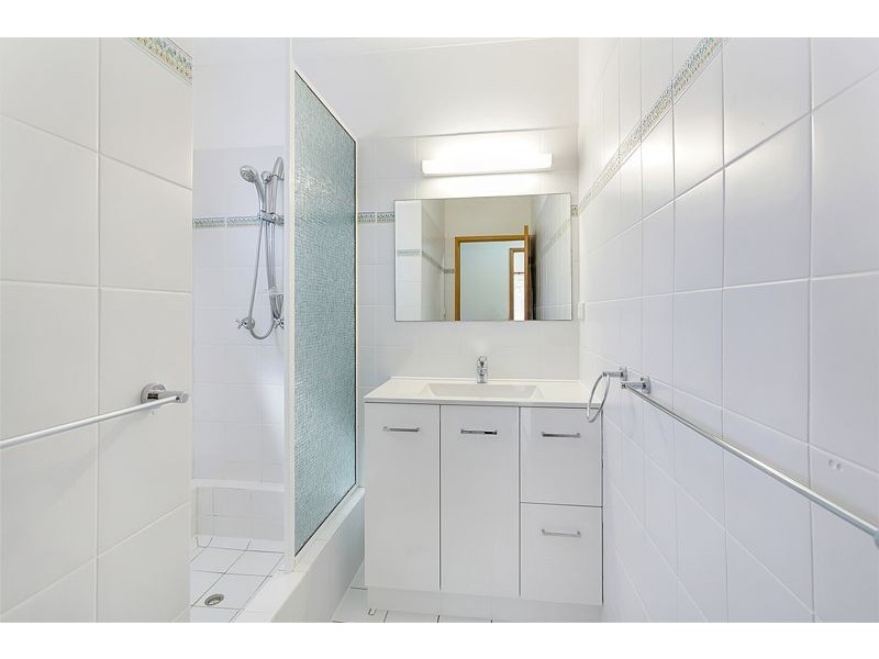 46 Callum Street, Mooroobool QLD 4870