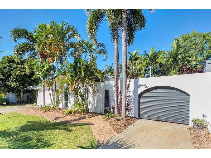 11 Newport Close, Kewarra Beach QLD 4879