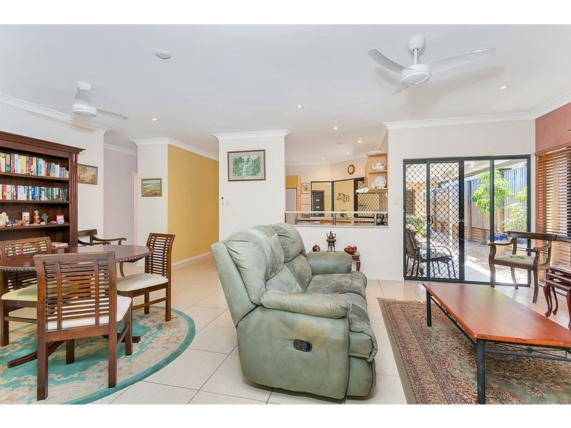 19 Chesterfield Close, Brinsmead QLD 4870