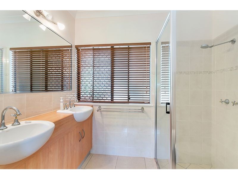 19 Chesterfield Close, Brinsmead QLD 4870