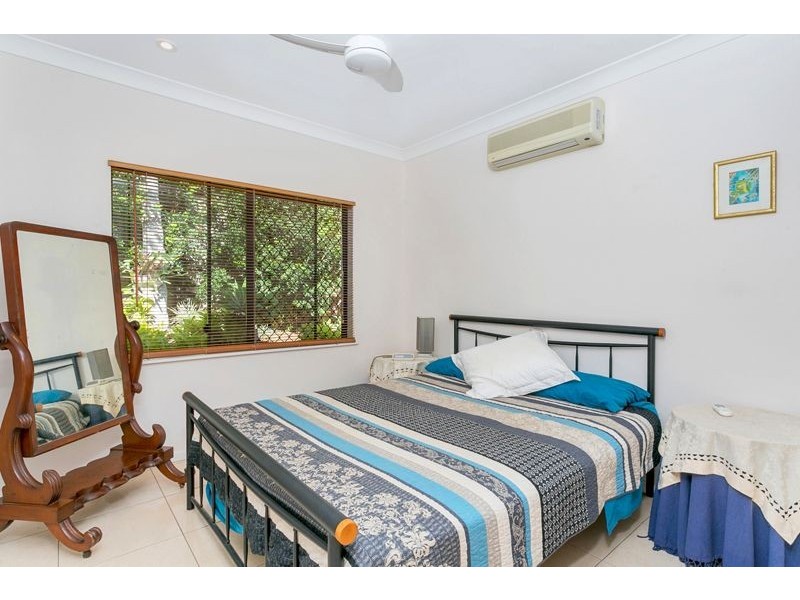 19 Chesterfield Close, Brinsmead QLD 4870