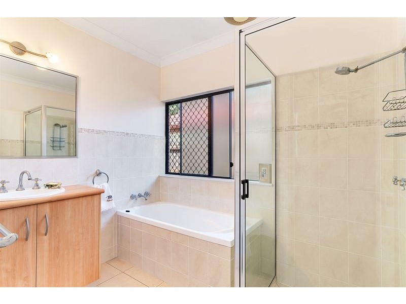 19 Chesterfield Close, Brinsmead QLD 4870
