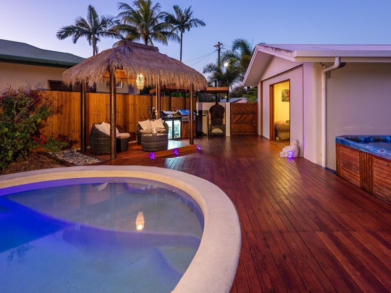 5 Kirraly Close, Mooroobool QLD 4870