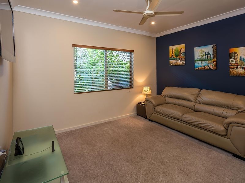 5 Kirraly Close, Mooroobool QLD 4870