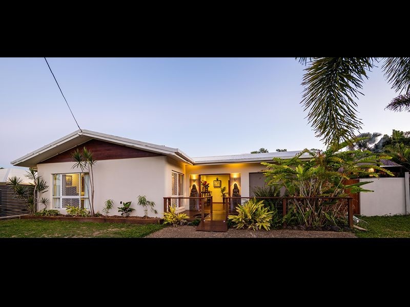 5 Kirraly Close, Mooroobool QLD 4870