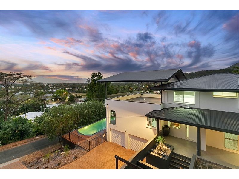 31 Ponticello Street, Whitfield QLD 4870