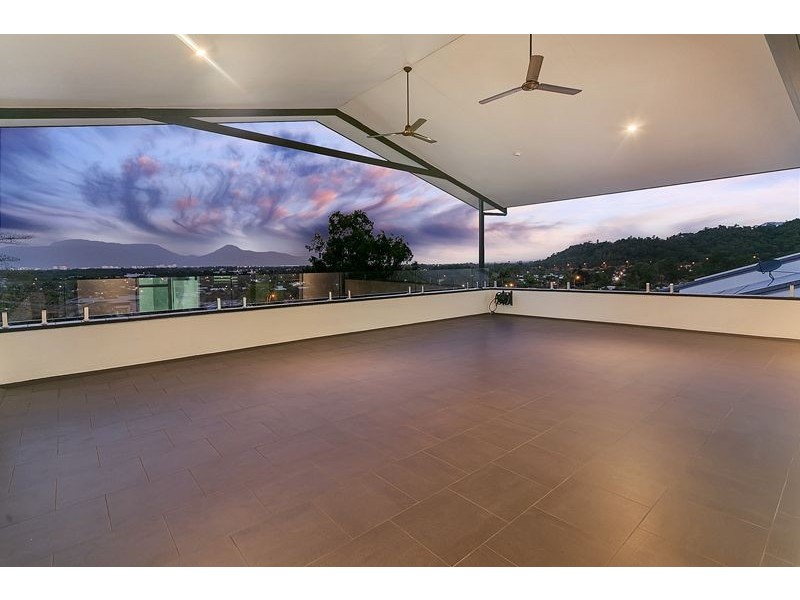 31 Ponticello Street, Whitfield QLD 4870