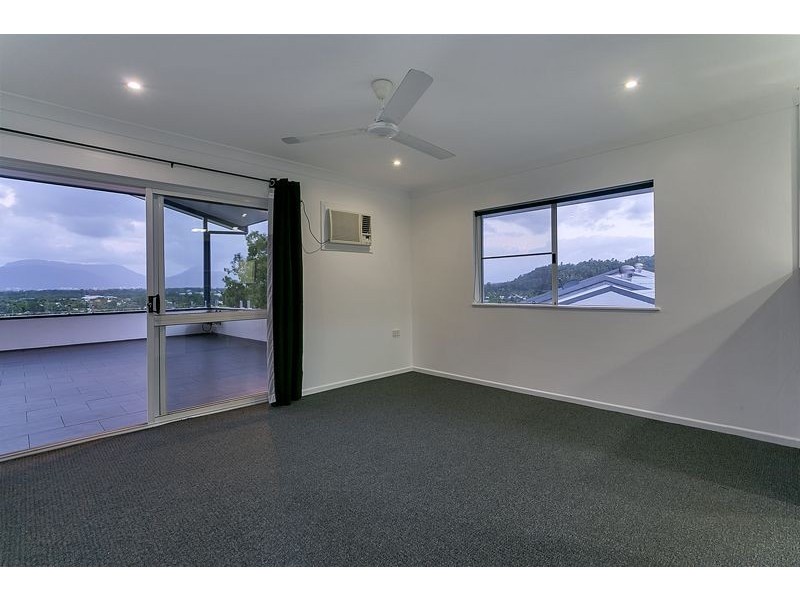 31 Ponticello Street, Whitfield QLD 4870