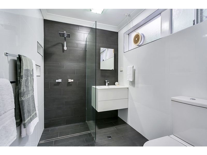 31 Ponticello Street, Whitfield QLD 4870