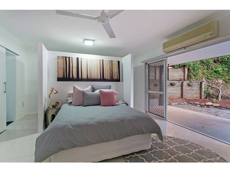 31 Ponticello Street, Whitfield QLD 4870