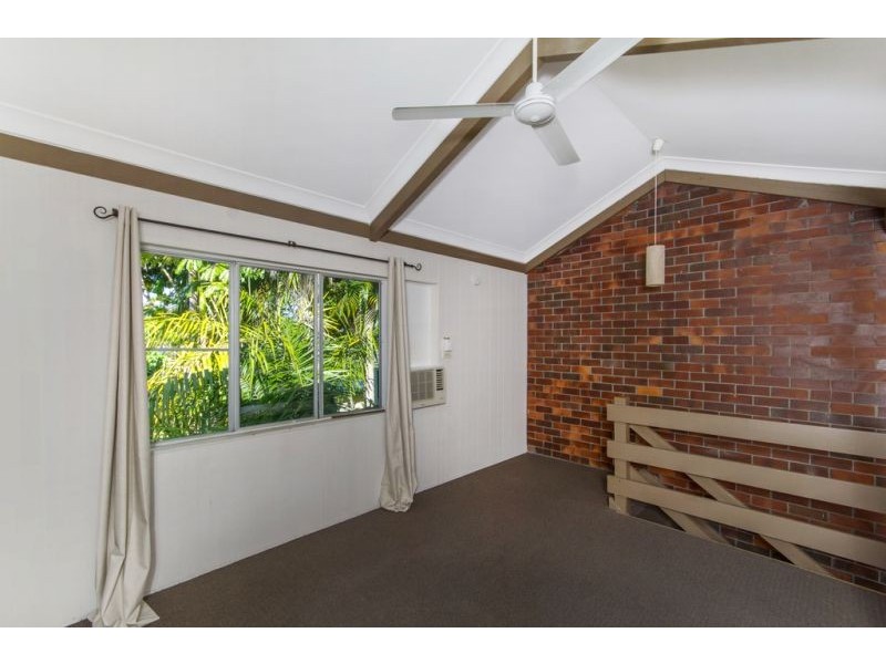 7/5 Crathern Close, Edge Hill QLD 4870