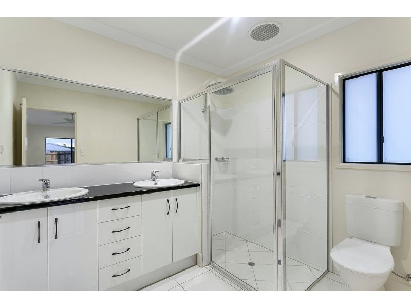 48 Disney Street, White Rock QLD 4868