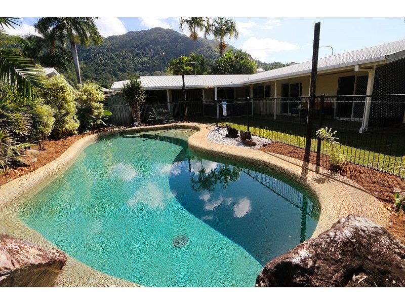 100 Irene St, Mooroobool QLD 4870