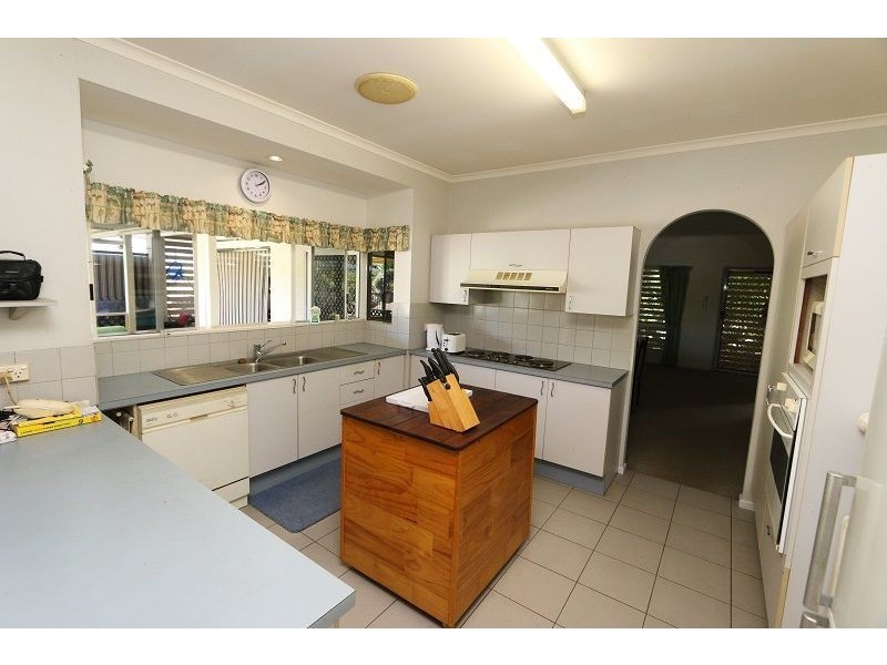 100 Irene St, Mooroobool QLD 4870