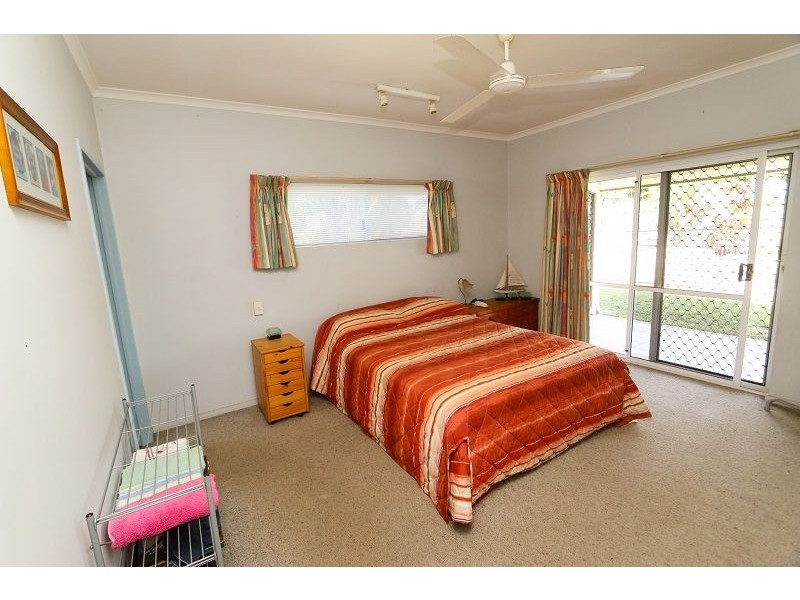 100 Irene St, Mooroobool QLD 4870