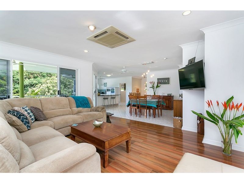 12 Forum Close, Mooroobool QLD 4870