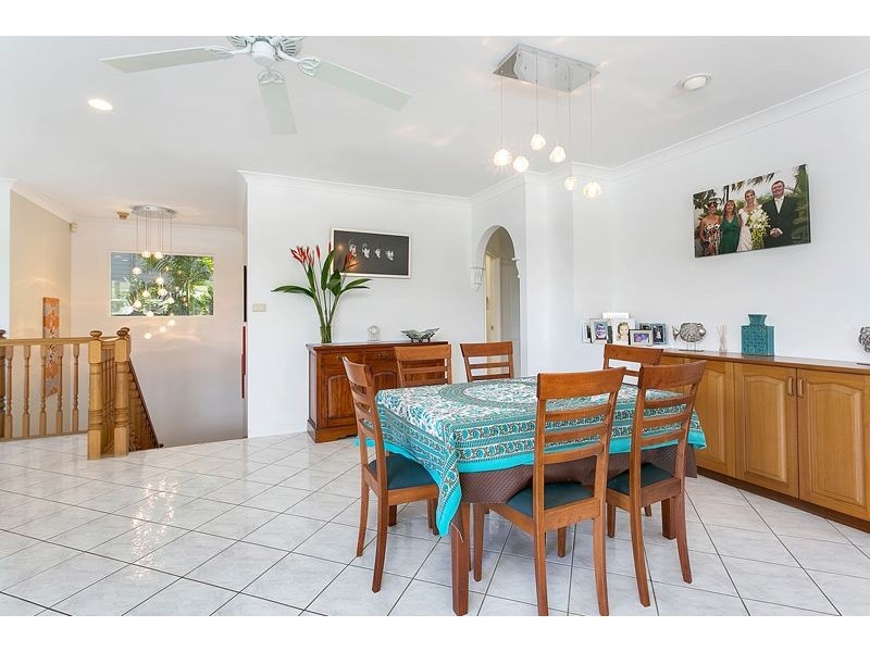 12 Forum Close, Mooroobool QLD 4870