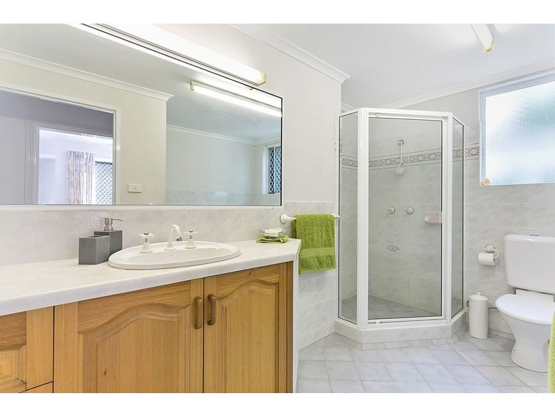 12 Forum Close, Mooroobool QLD 4870